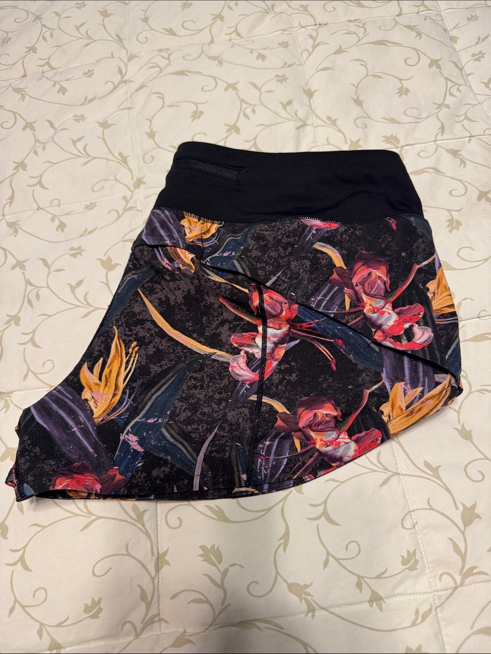 Lululemon Speed Shorts 2.5” Floral Size 6